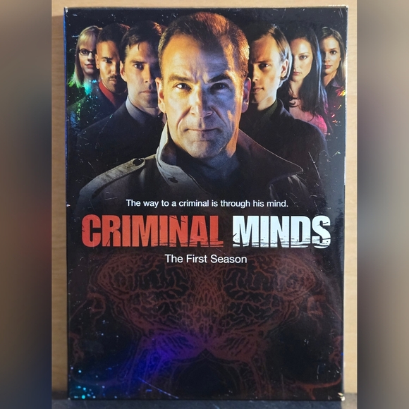 Criminal Minds, Behavioral Analysis Unit: The First Season on DVD! 6-disks - Picture 1 of 13